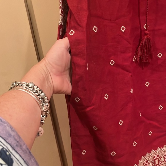 Garnet Hill burgundy sheath dress, embroidered with pockets 100% linen, NWT SZ8 - Picture 5 of 10